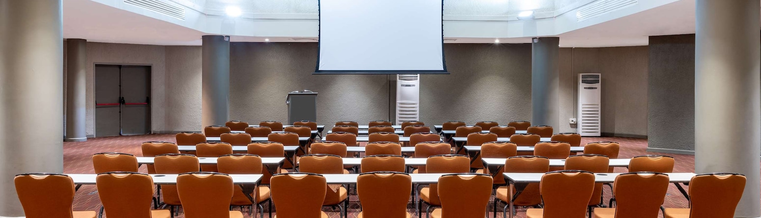 Radisson Blu Mammy Yoko Hotel, Freetown - Aberdeen conference room