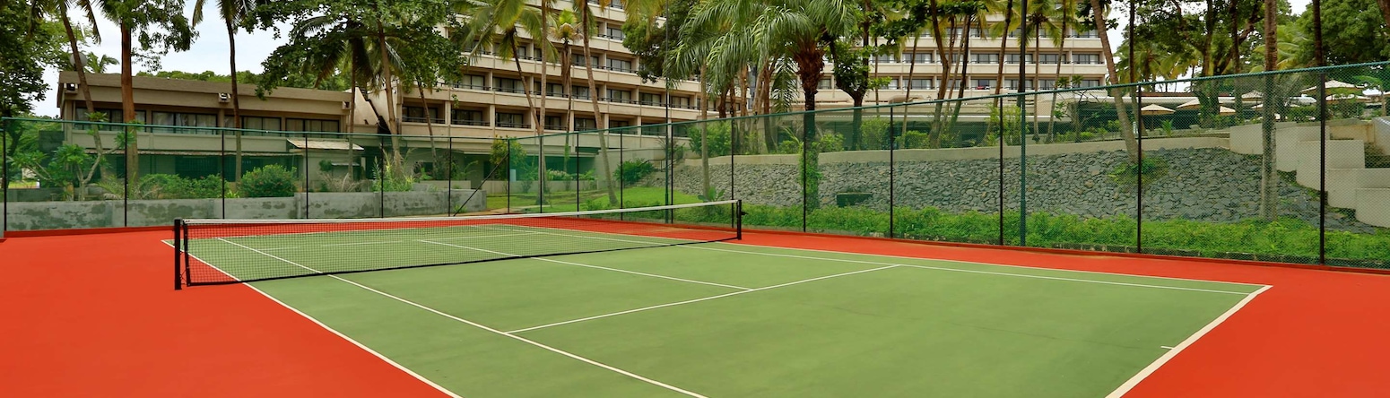 Radisson Blu Mammy Yoko Hotel, Freetown - Tennis Court