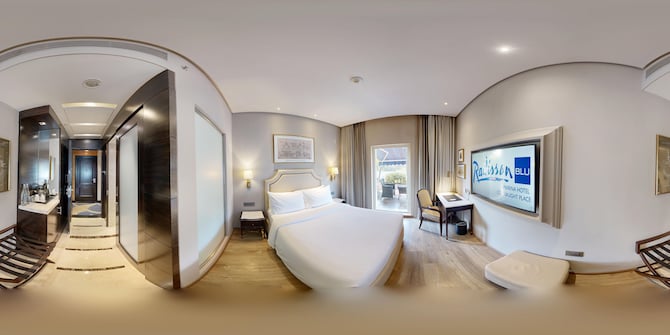 Radisson Blu Marina Hotel Connaught Place - Superior Room Balcony