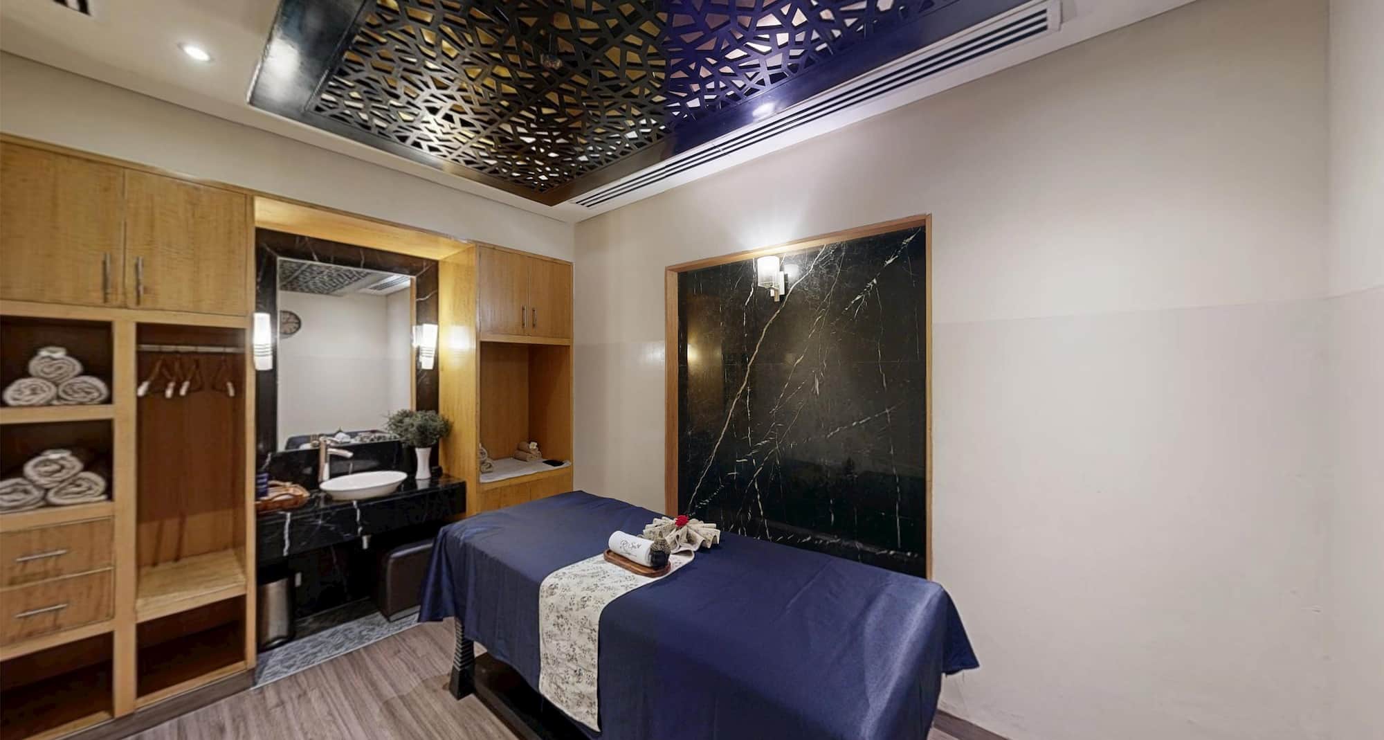 Radisson Blu Marina Hotel Connaught Place - Spa