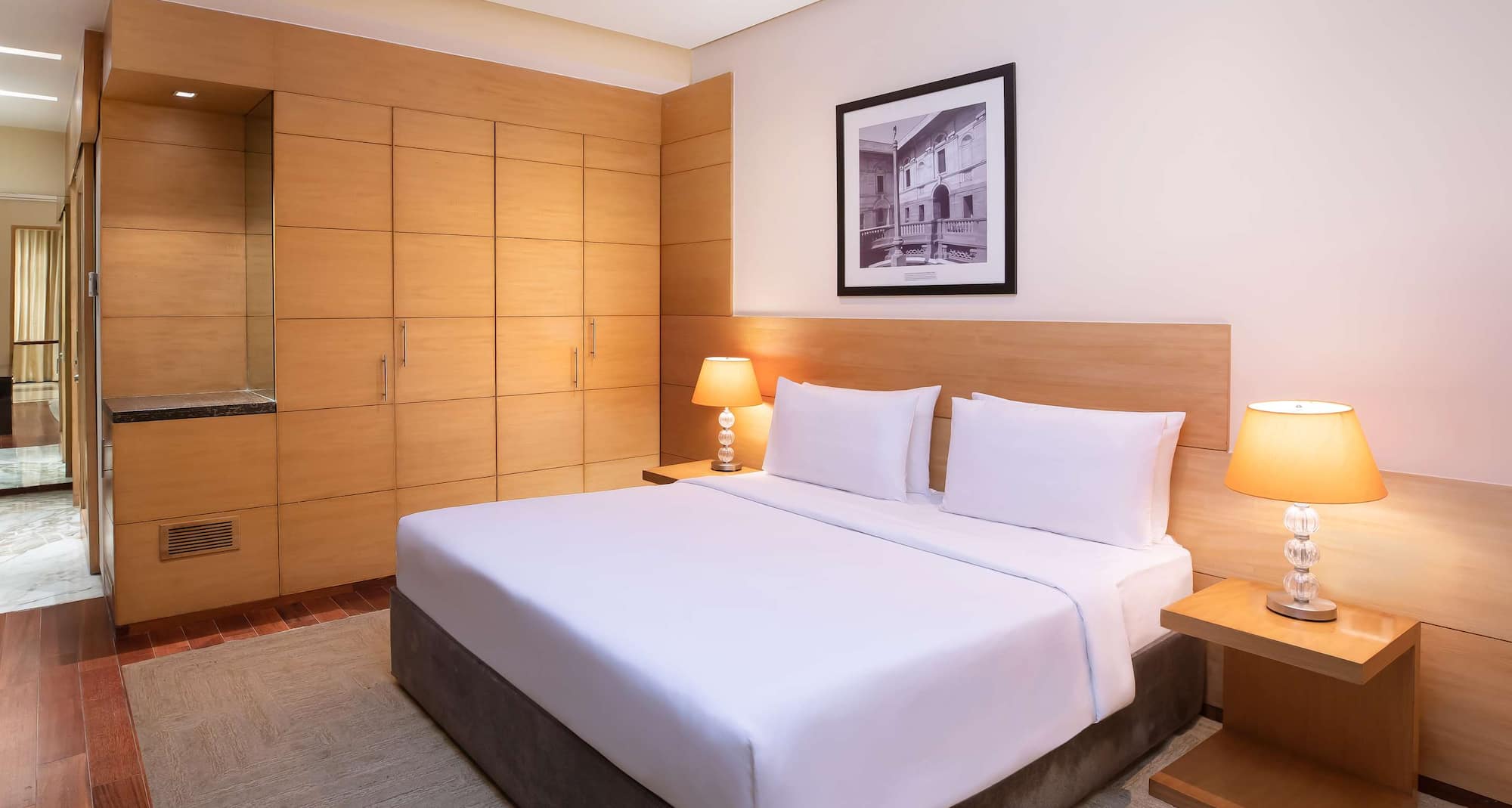 Radisson Blu Marina Hotel Connaught Place - Family Suite