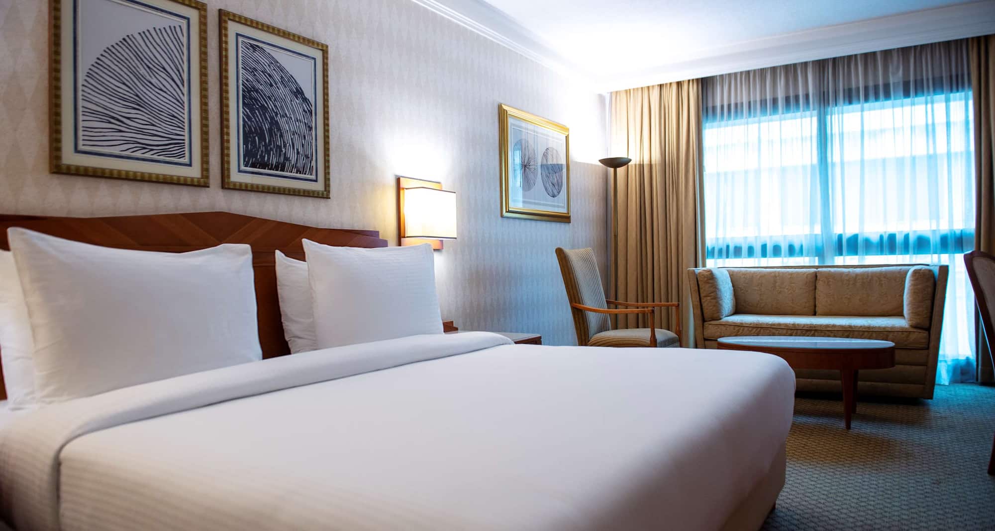 Radisson Blu Martinez Hotel, Beirut - Guest room