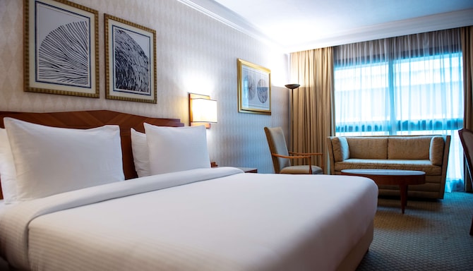 Radisson Blu Martinez Hotel, Beirut - Guest room