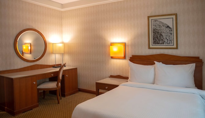 Radisson Blu Martinez Hotel, Beirut - Superior Room - Bed