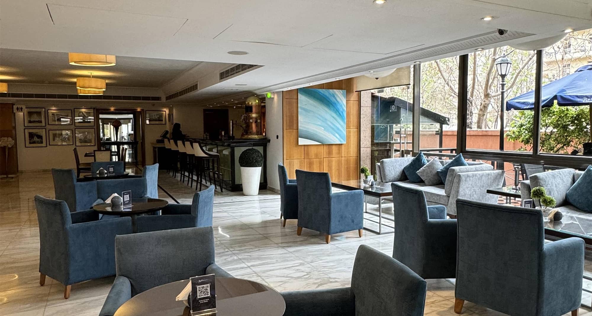 Radisson Blu Martinez Hotel, Beirut - Vista para o lobby