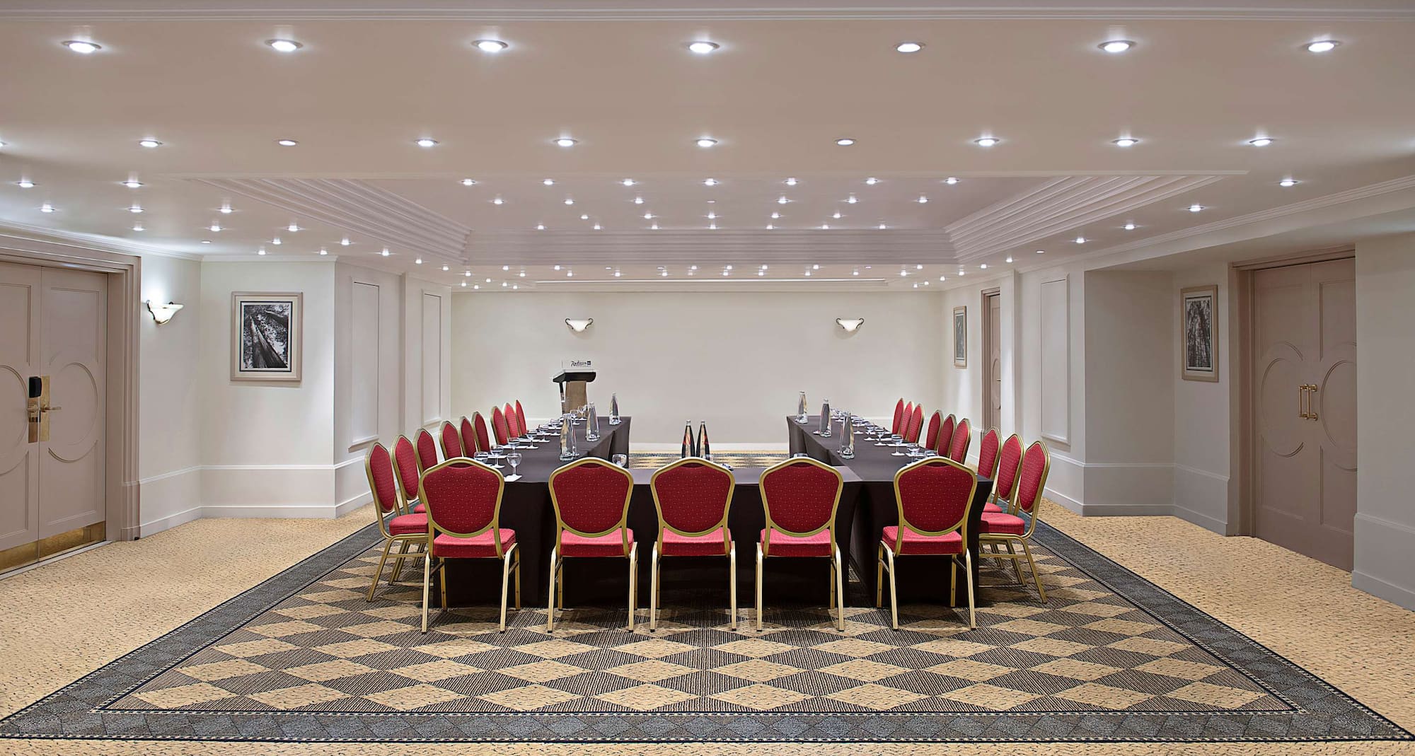 Radisson Blu Martinez Hotel, Beirut - Oak meeting room in U-shape style