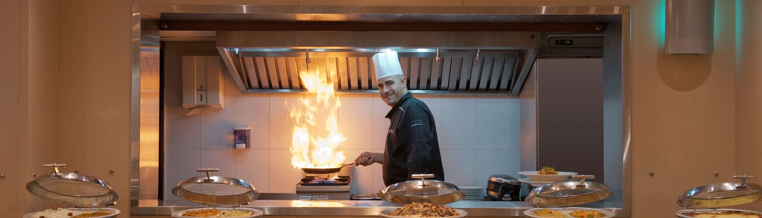 Radisson Blu Martinez Hotel, Beirut - Restaurant  Buffet