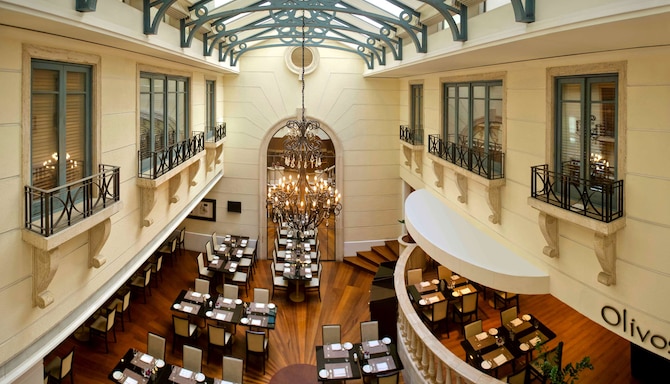 Radisson Blu Martinez Hotel, Beirut - Olivos Restaurant