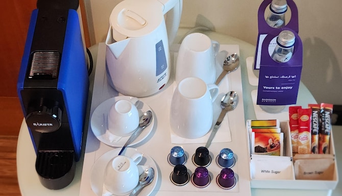 Radisson Blu Martinez Hotel, Beirut - Suite Amenity