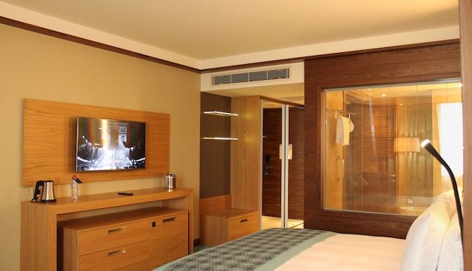 Radisson Blu M'Bamou Palace Hotel, Brazzaville - Guest Room