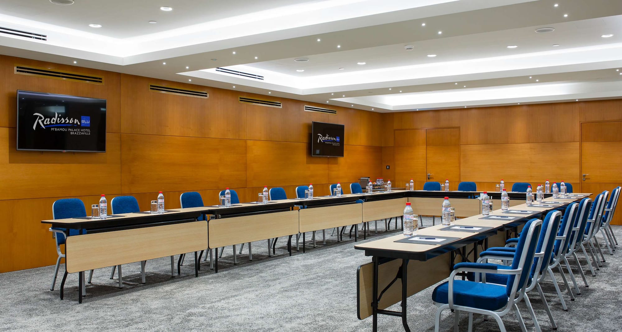 Radisson Blu Mand#39;Bamou Palace Hotel, Brazzaville - Meeting room