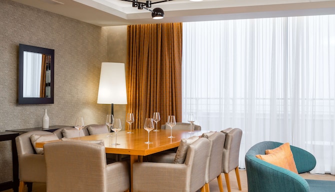 Radisson Blu M'Bamou Palace Hotel, Brazzaville - Royal Suite Dining Area