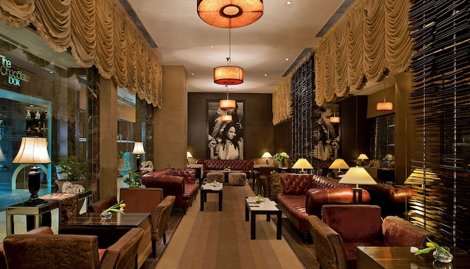 Radisson Blu MBD Hotel Noida - Lounge