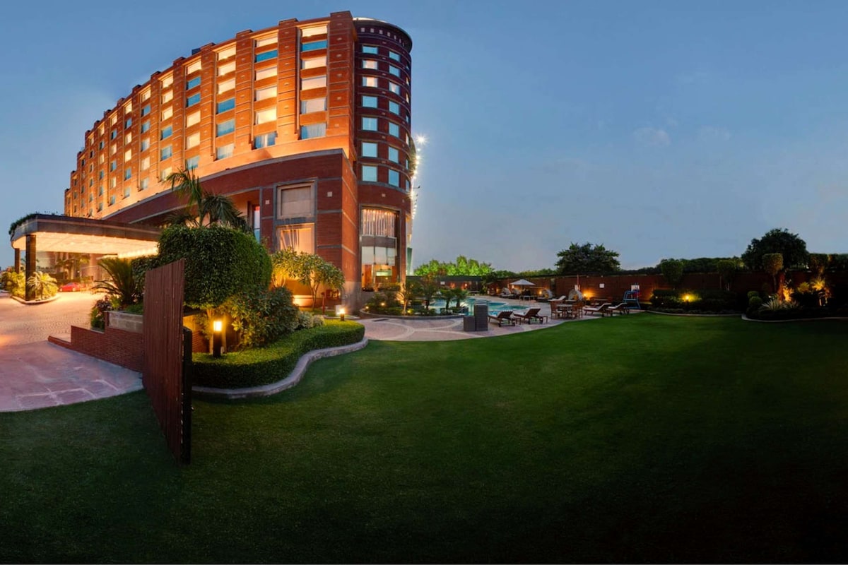 Radisson Blu MBD Hotel Noida, photo 1