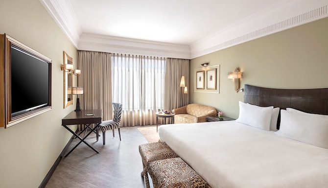 Radisson Blu MBD Hotel Noida - Business Class