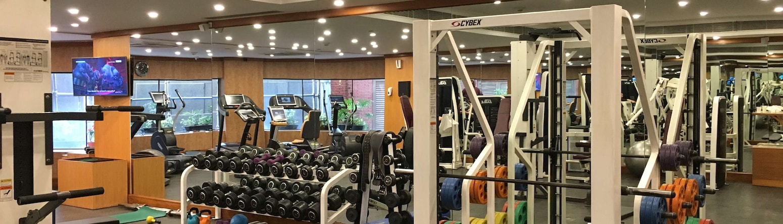 Radisson Blu MBD Hotel Noida - Gym