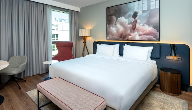 Radisson Blu Media Harbour Hotel, Dusseldorf - Gaestezimmer