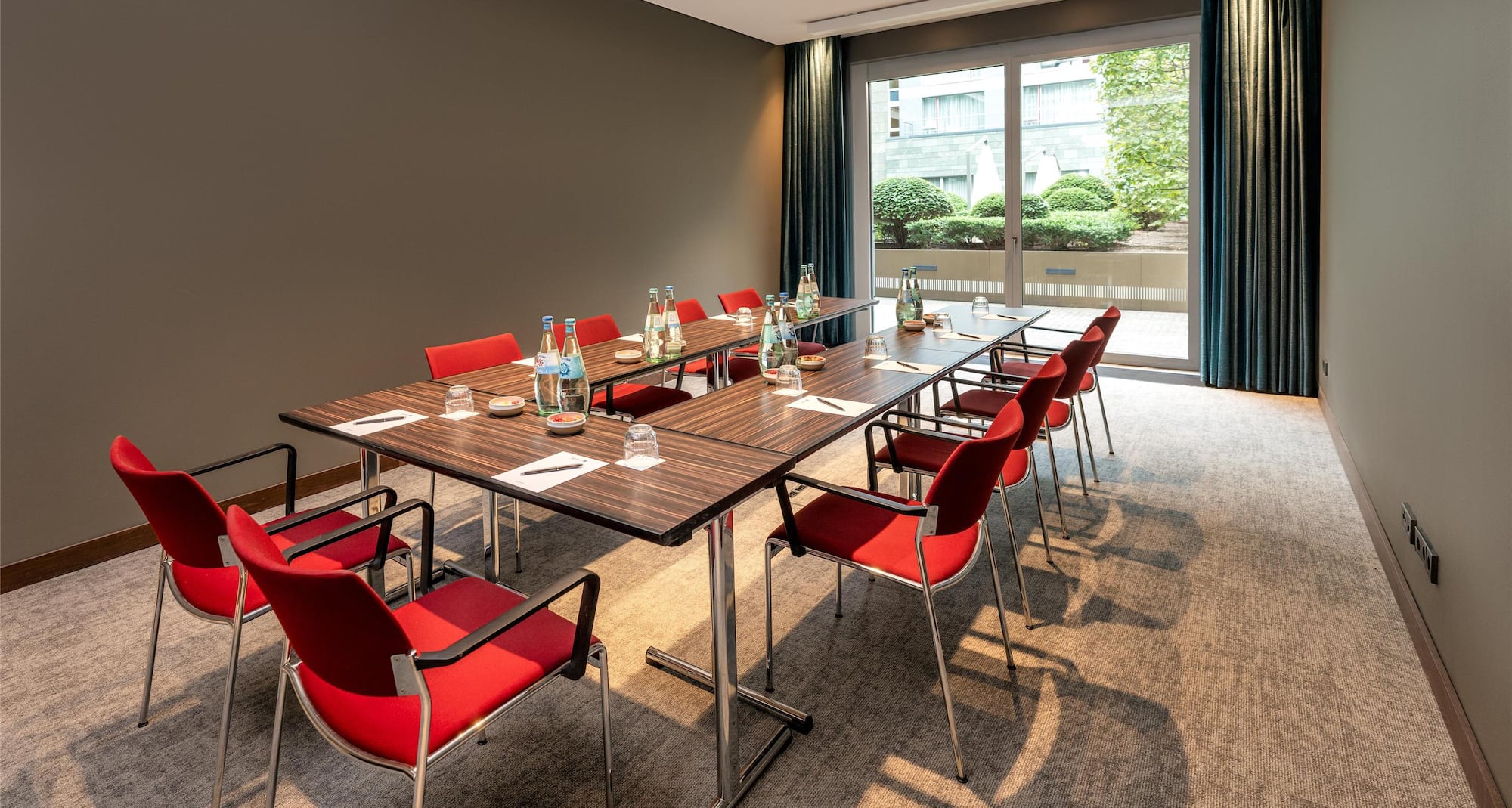Radisson Blu Media Harbour Hotel, Dusseldorf - Boardroom II - U-Shape