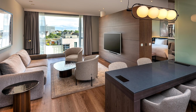 Radisson Blu Media Harbour Hotel, Dusseldorf