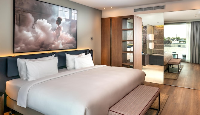 Radisson Blu Media Harbour Hotel, Dusseldorf