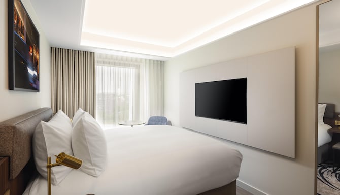 Radisson Blu Medlock Hotel, Manchester - Guest Room King Bed