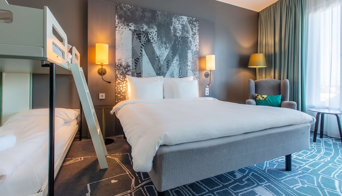 Radisson Blu Metropol Hotel, Helsingborg - Family guest room with bunk beds