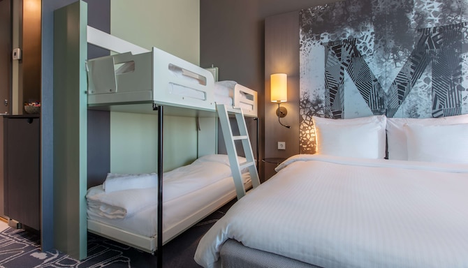 Radisson Blu Metropol Hotel, Helsingborg - Family guest room with bunk beds