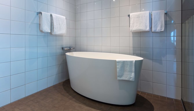 Radisson Blu Metropol Hotel, Helsingborg - Suite bath tub