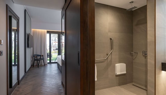 Radisson Blu Mosi-oa-Tunya Livingstone Resort - Premium Room with terrace & river view