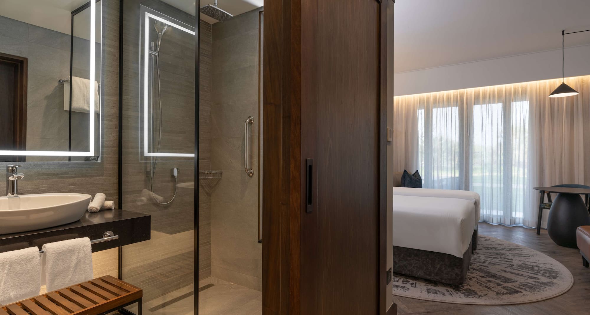 Radisson Blu Mosi-oa-Tunya Livingstone Resort - Premium Room with terrace & river view - bathroom