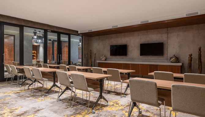 Main meeting room 