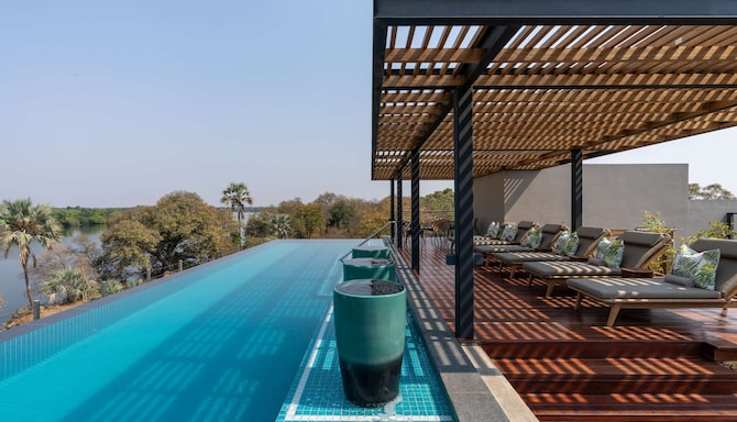 Radisson Blu Mosi-oa-Tunya Livingstone Resort - Pool