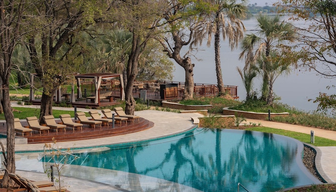 Radisson Blu Mosi-oa-Tunya Livingstone Resort - Pool