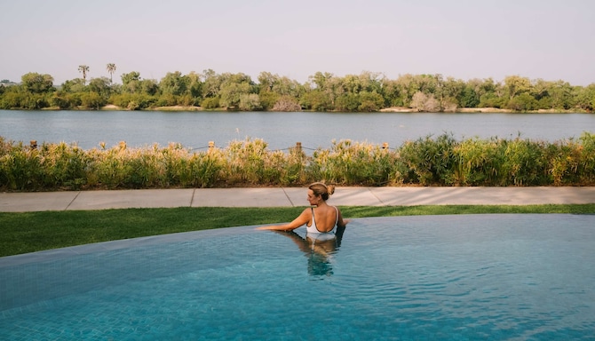 Radisson Blu Mosi-oa-Tunya Livingstone Resort - Radisson Blu Livingstone Swimming Pool