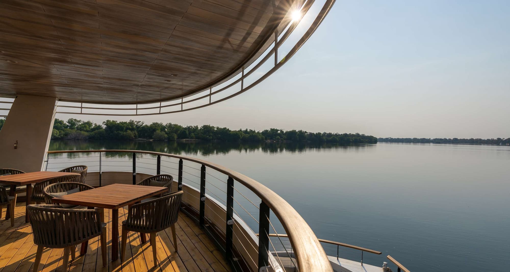 Radisson Blu Mosi-oa-Tunya Livingstone Resort-oa-Tunya Livingstone Resort - River Cruiser Restaurant