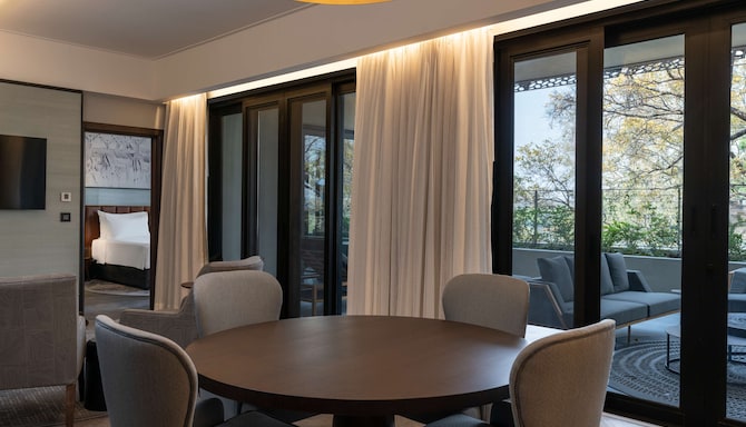 Radisson Blu Mosi-oa-Tunya Livingstone Resort - Premium Suite with terrace & Zambezi River view