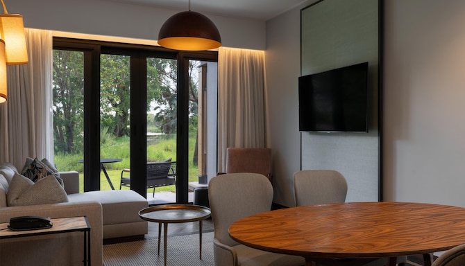 Radisson Blu Mosi-oa-Tunya Livingstone Resort - Villa Family Suite- River Facing