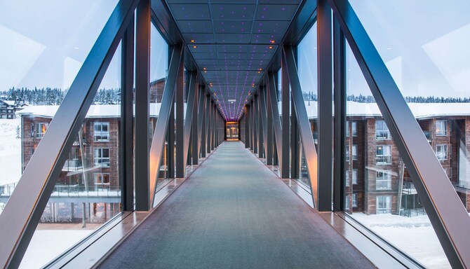 Radisson Blu Mountain Resort & Residences, Trysil, Norway - Hotel bridge