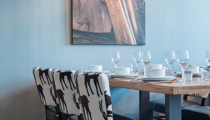 Radisson Blu Mountain Resort & Residences i Trysil i Norge - suite med to soverom og spiseområde