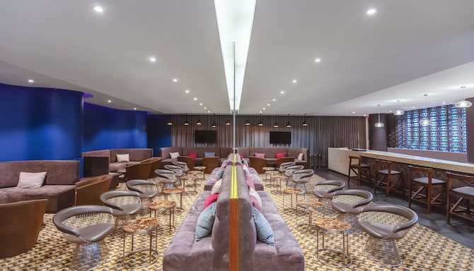 Radisson Blu Okoume Palace Hotel, Libreville - Bar Wai