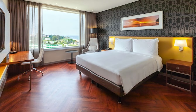 Radisson Blu Okoume Palace Hotel, Libreville - Executive Room with Lounge Access - Sea View