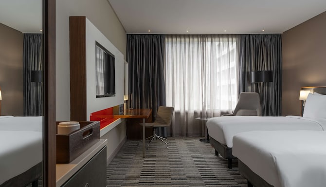 Radisson Blu Okoume Palace Hotel, Libreville - Family Room with twin beds