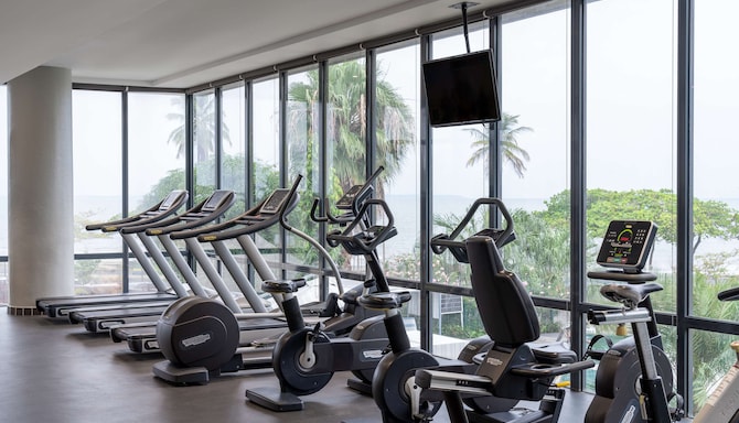 Radisson Blu Okoume Palace Hotel, Libreville - Centre de fitness