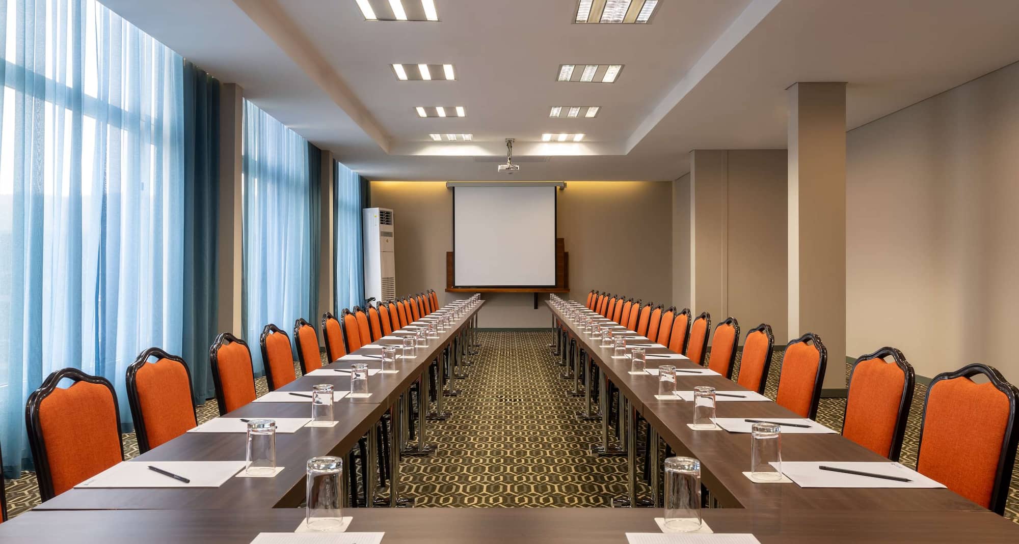 Radisson Blu Okoume Palace Hotel, Libreville - Okoume meeting room