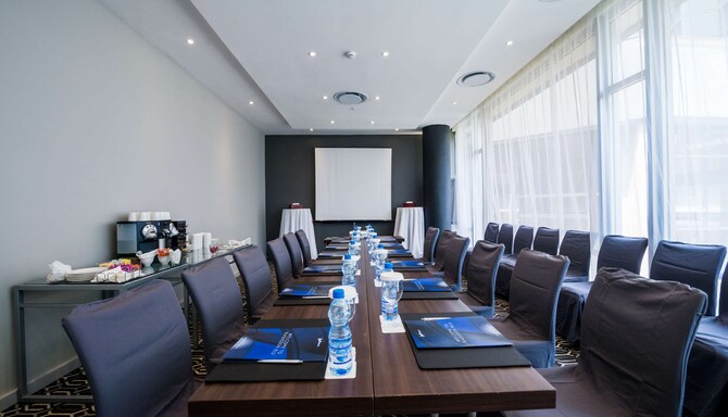 Radisson Blu Okoume Palace Hotel, Libreville - Salle de réunion