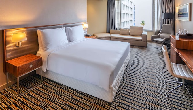 Radisson Blu Okoume Palace Hotel, Libreville - Junior Suite with Lounge Access - Sea View