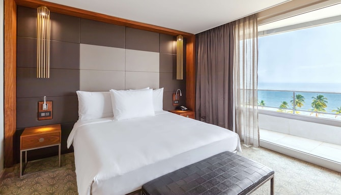 Radisson Blu Okoume Palace Hotel, Libreville - Presidential Suite with Lounge Access and Balcony - Sea View