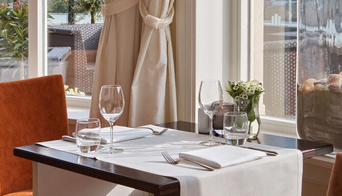 Radisson Blu Palace Hotel, Noordwijk aan Zee – Brasserie en Terrace Circles