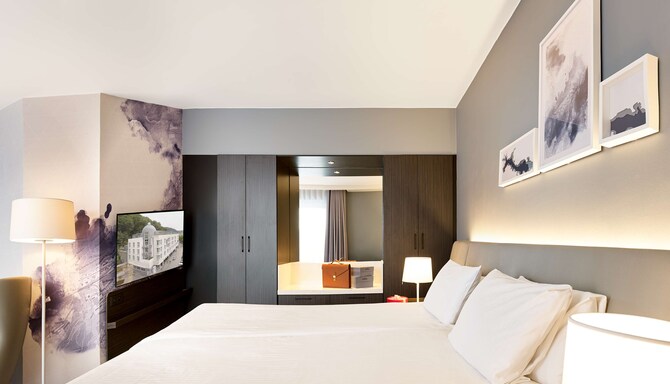 Hotel Rooms & Suites - Radisson Blu Palace, Spa