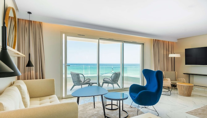 DJEZR Panoramic Junior Suite - Junior Suite with balcony and sea view